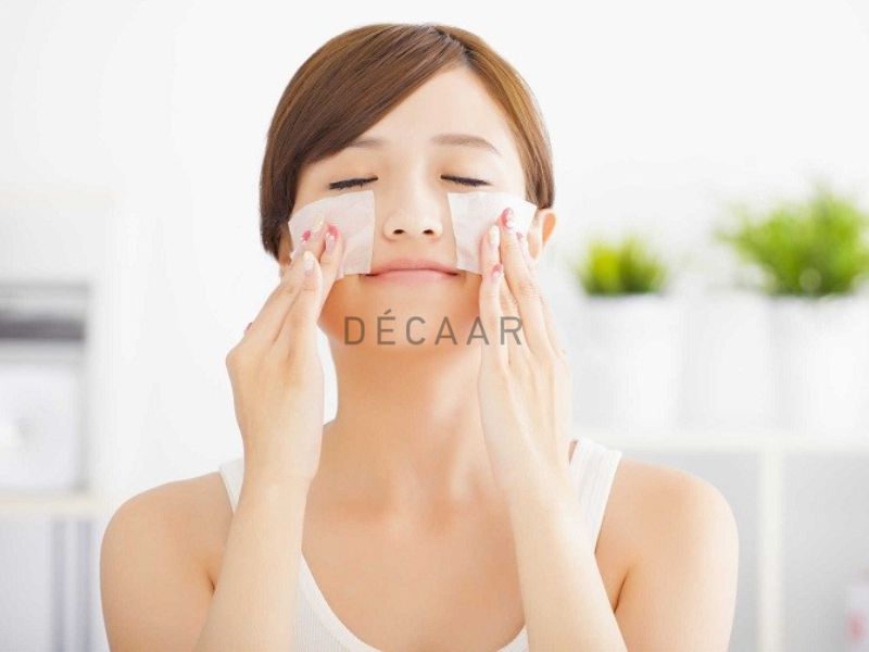 Chăm sóc da bị mụn đầu đen